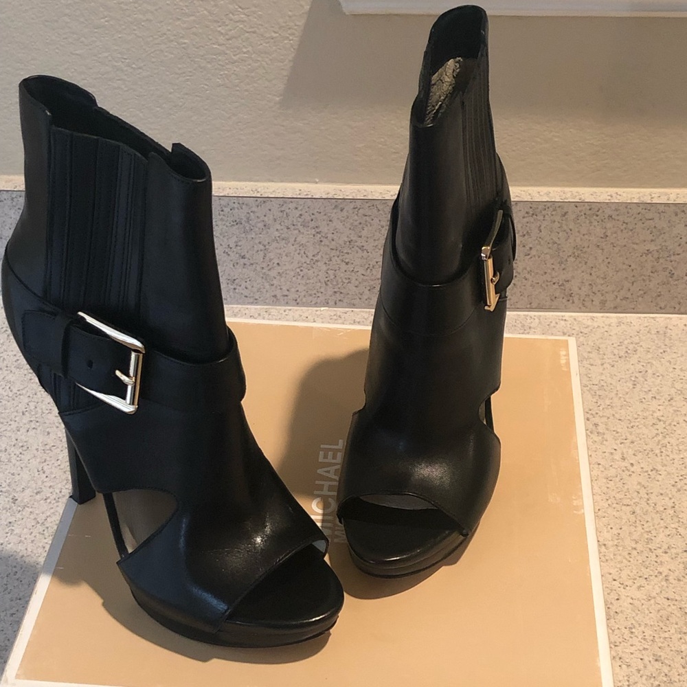 Michael Kors Lucinda Boots 9M